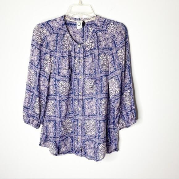 Anthropologie Akemi + Kin Purple Floral 100% Viscose Button Front Blouse Sz XS - Picture 1 of 5